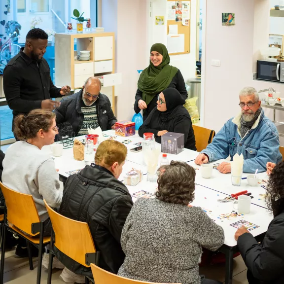 Mensen die Bingo spelen