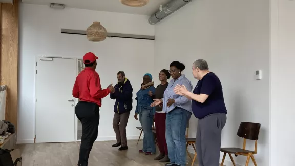 personen doen aan zumba